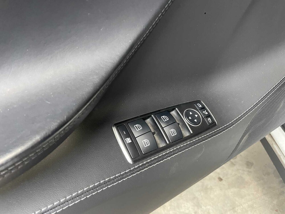 Tesla Model S 85 Leistung 421PS 2015 FREE-CHARGING (Original-UK), 4-ZTH-49