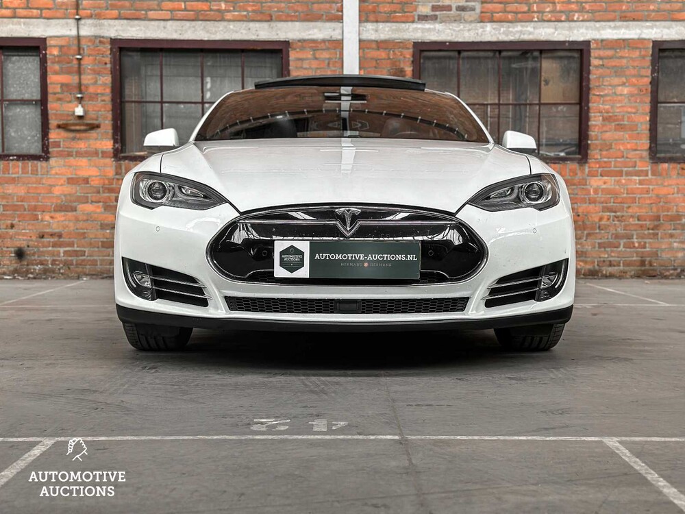 Tesla Model S 85 Leistung 421PS 2015 FREE-CHARGING (Original-UK), 4-ZTH-49