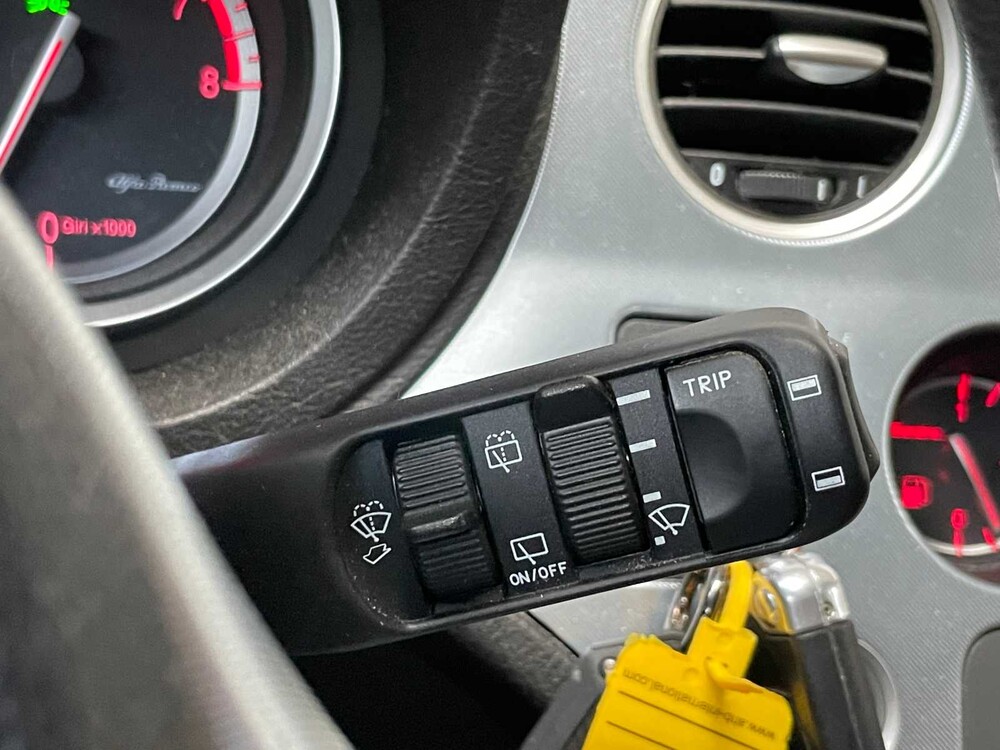 Alfa Romeo 159 Sportwagon 1.9 JTS Distinctive 160hp 2006 ORIG-NL, 38-SX-RZ