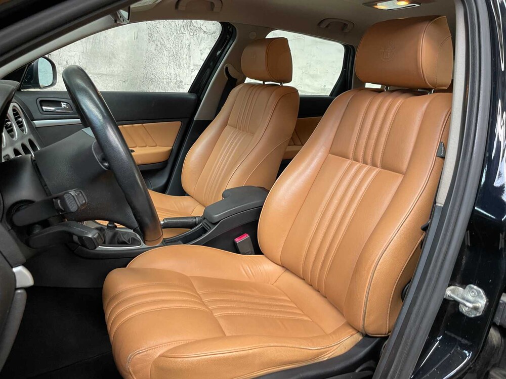 Alfa Romeo 159 Sportwagon 1.9 JTS Distinctive 160hp 2006 ORIG-NL, 38-SX-RZ