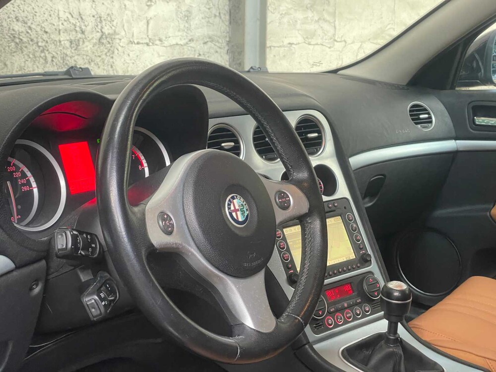 Alfa Romeo 159 Sportwagon 1.9 JTS Distinctive 160hp 2006 ORIG-NL, 38-SX-RZ