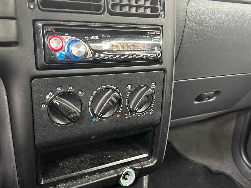 Volkswagen Polo 1.6 75pk 1999 -Orig. NL-, XJ-ZR-17