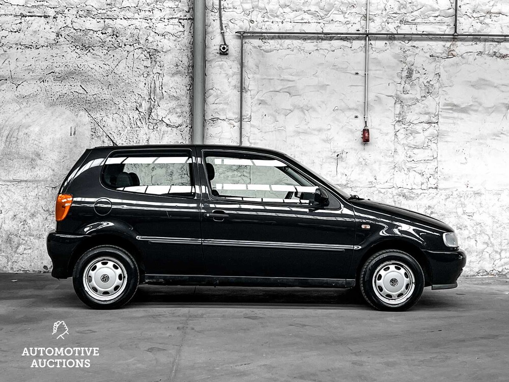 Volkswagen Polo 1.6 75pk 1999 -Orig. NL-, XJ-ZR-17