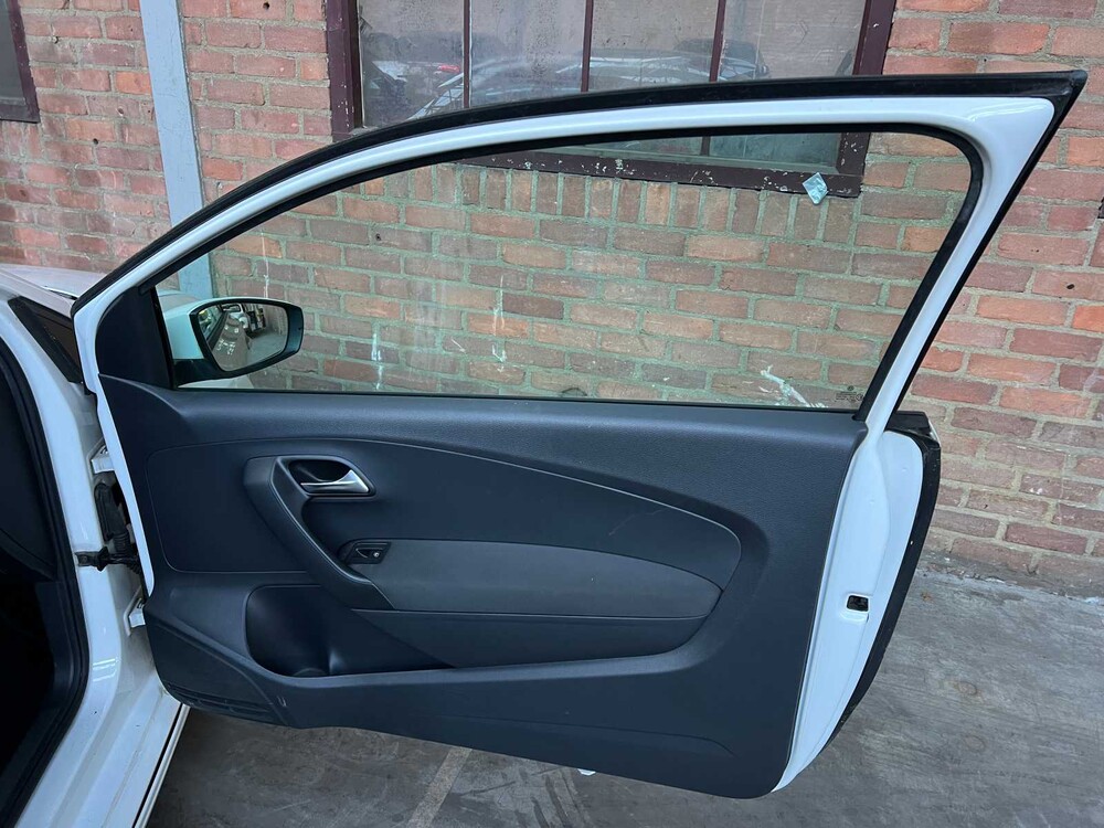 Volkswagen Polo 1.2 TDI Bl.M. Comfl. 75pk 2010 -Orig. NL-, 81-LSV-3