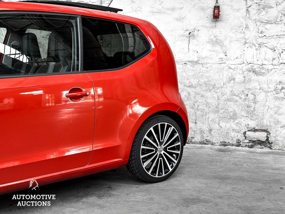 Volkswagen Up Groove 1.0 74hp 2014, 7-ZDG-04