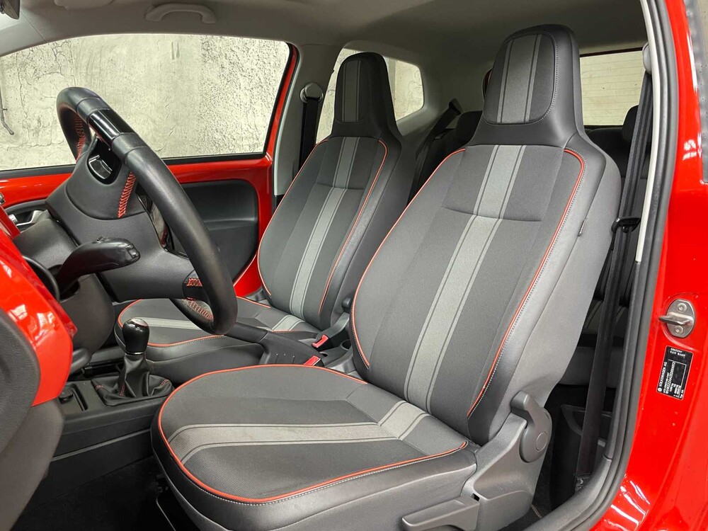 Volkswagen Up Groove 1.0 74hp 2014, 7-ZDG-04