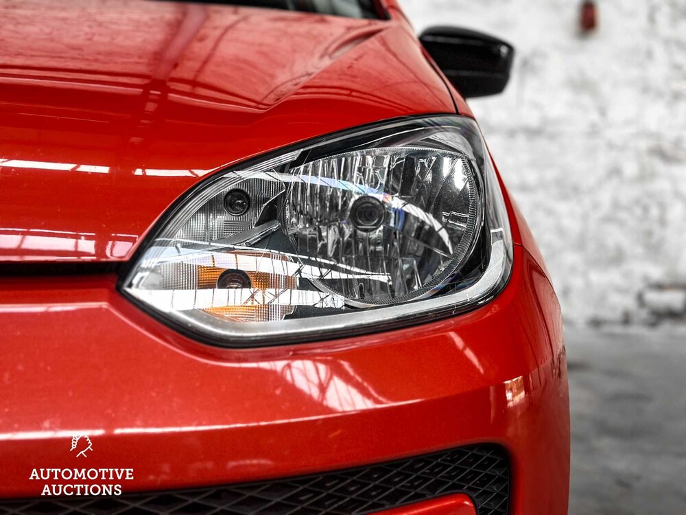 Volkswagen Up Groove 1.0 74hp 2014, 7-ZDG-04