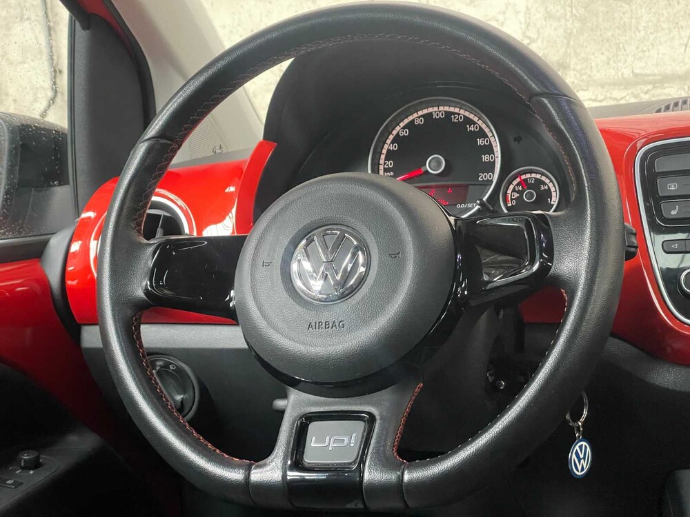 Volkswagen Up Groove 1.0 74hp 2014, 7-ZDG-04