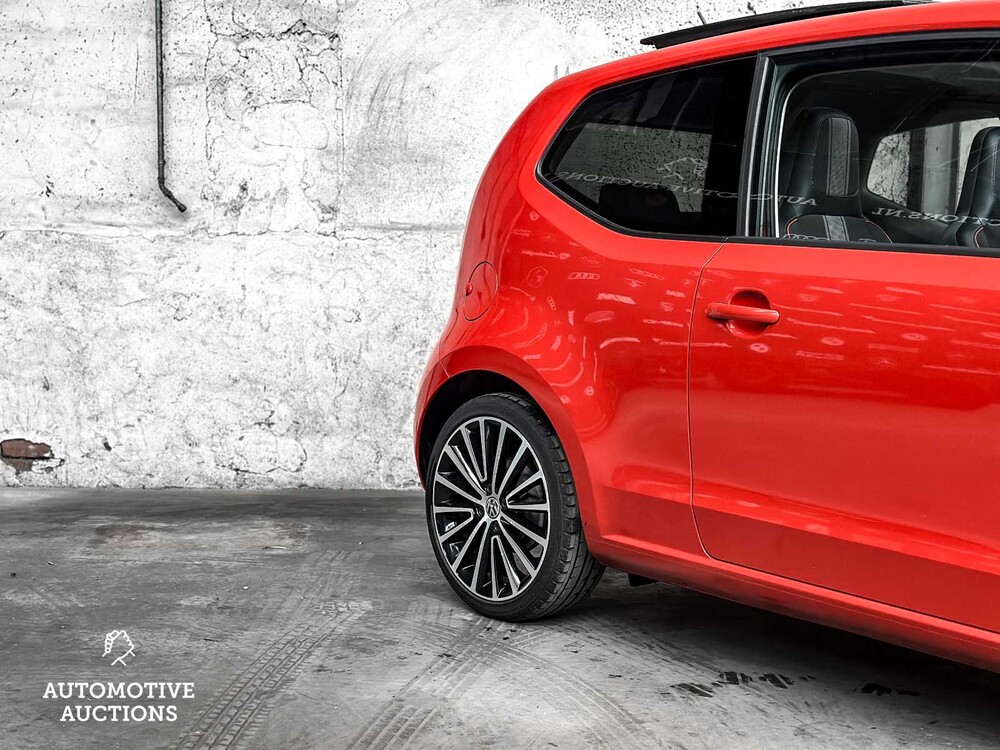 Volkswagen Up Groove 1.0 74hp 2014, 7-ZDG-04