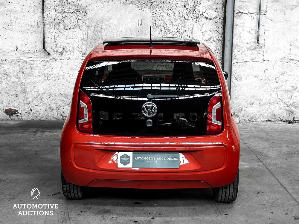 Volkswagen Up Groove 1.0 74hp 2014, 7-ZDG-04
