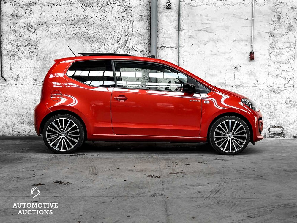 Volkswagen Up Groove 1.0 74hp 2014, 7-ZDG-04