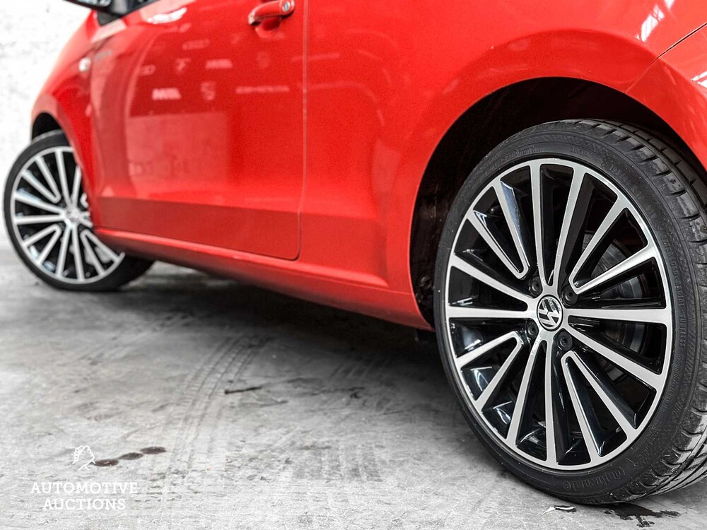 Volkswagen Up Groove 1.0 74hp 2014, 7-ZDG-04