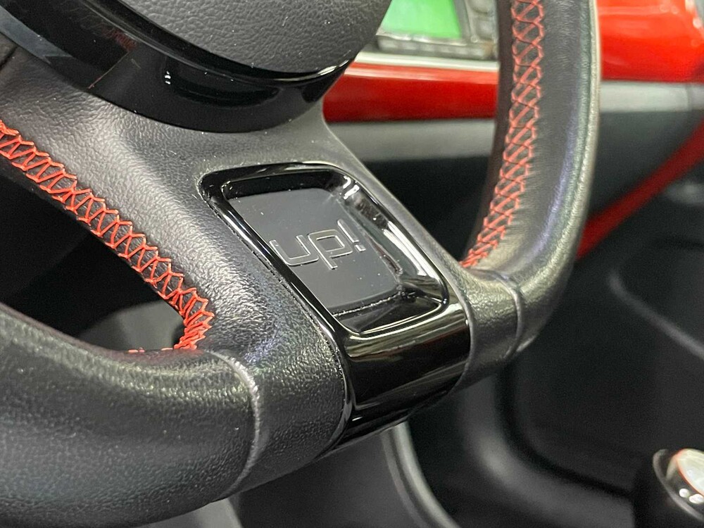 Volkswagen Up Groove 1.0 74hp 2014, 7-ZDG-04