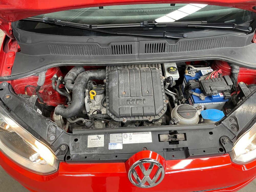 Volkswagen Up Groove 1.0 74hp 2014, 7-ZDG-04