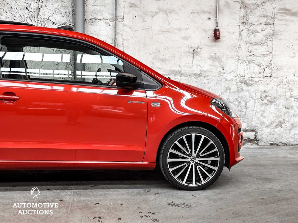 Volkswagen Up Groove 1.0 74hp 2014, 7-ZDG-04