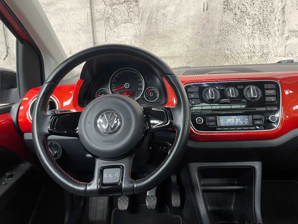 Volkswagen Up Groove 1.0 74hp 2014, 7-ZDG-04