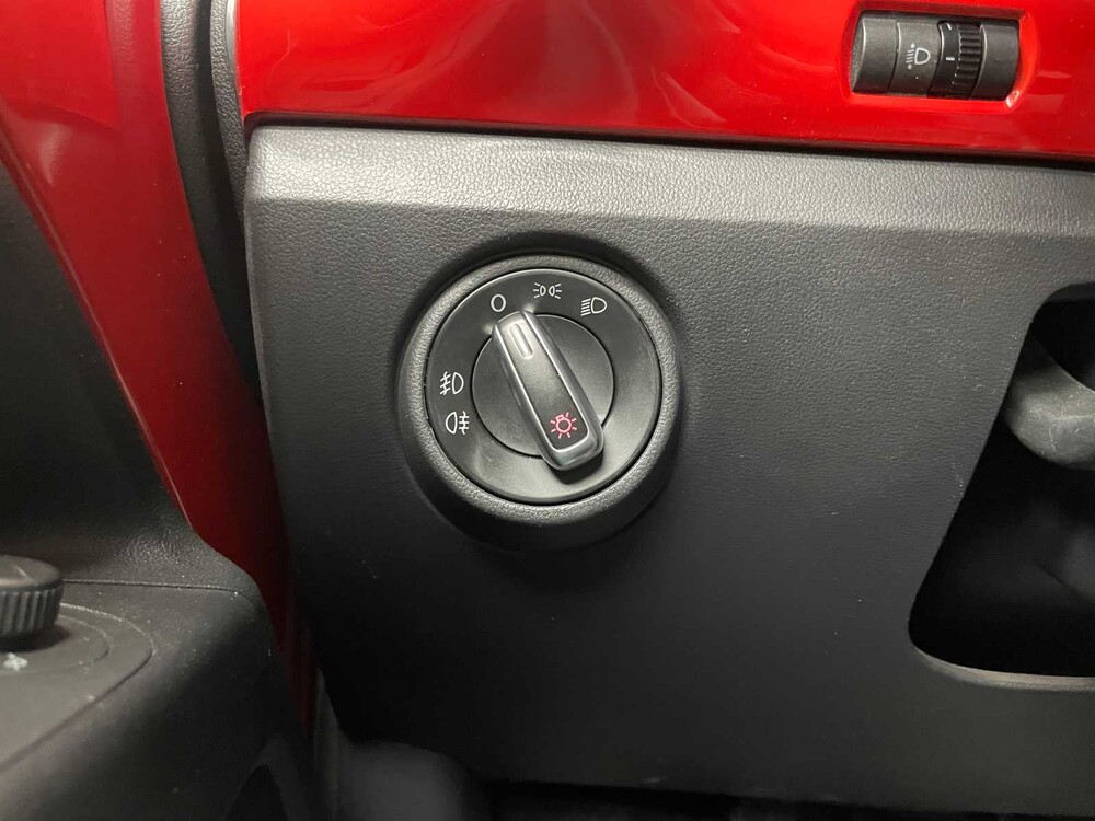 Volkswagen Up Groove 1.0 74hp 2014, 7-ZDG-04