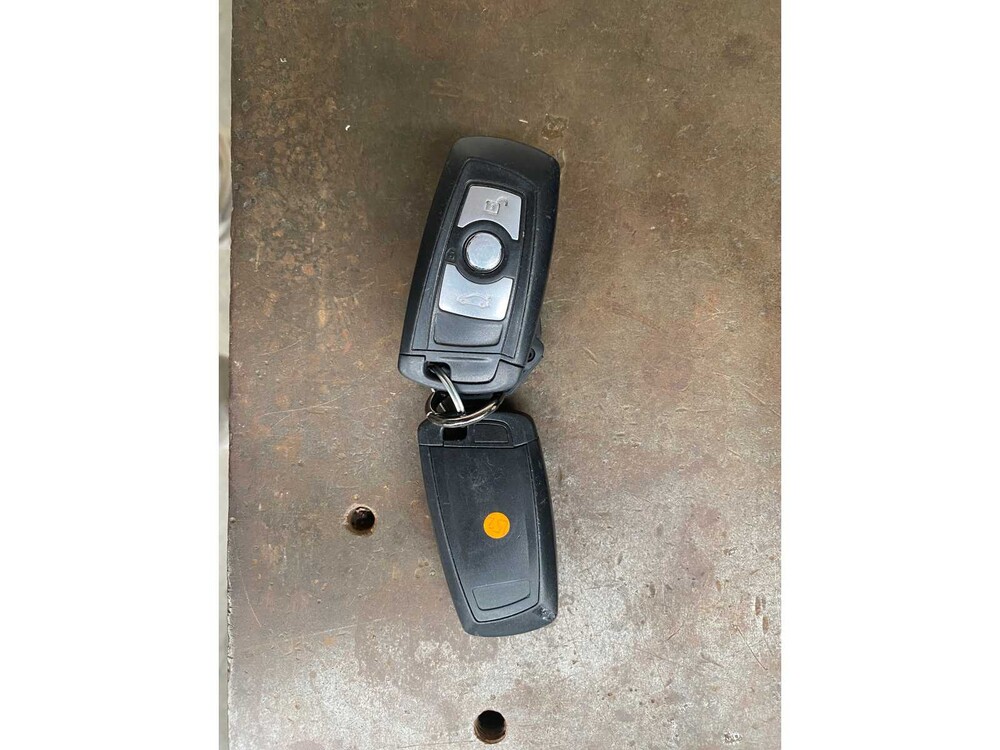 BMW 3-serie Touring 320d EfficientDynamics Edition Executive Upgrade 163pk 2013 -Orig. NL-, 9-SHX-86