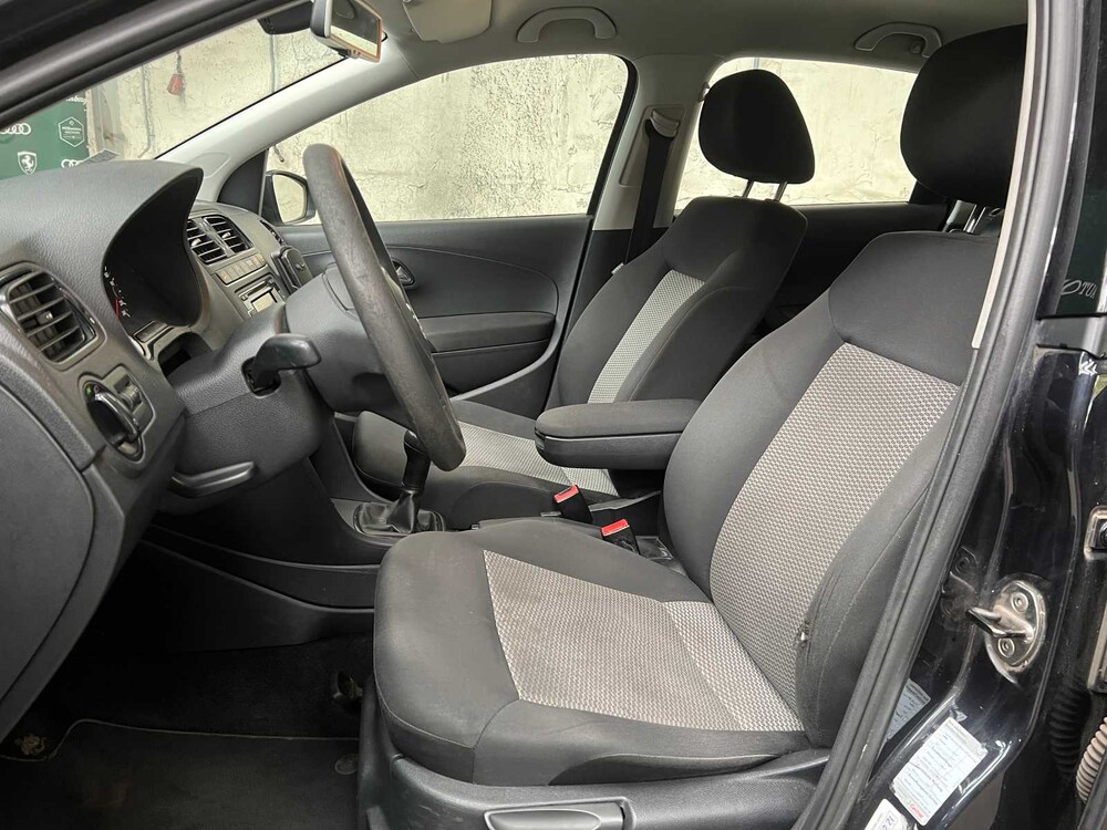 Volkswagen Polo 1.6 TDI BlueM Highline 90pk 2012, J-068-RV