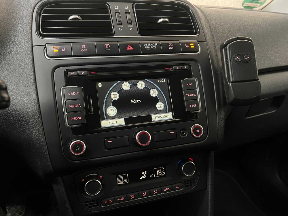 Volkswagen Polo 1.6 TDI BlueM Highline 90pk 2012, J-068-RV