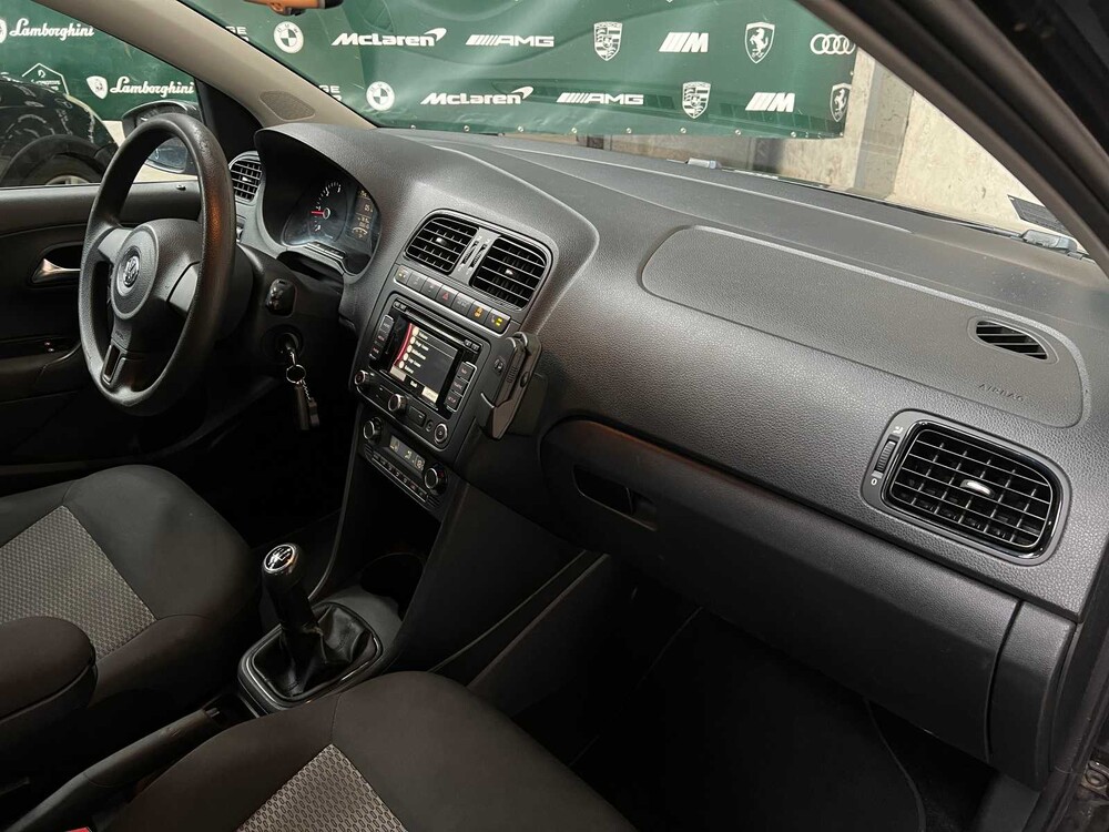 Volkswagen Polo 1.6 TDI BlueM Highline 90pk 2012, J-068-RV