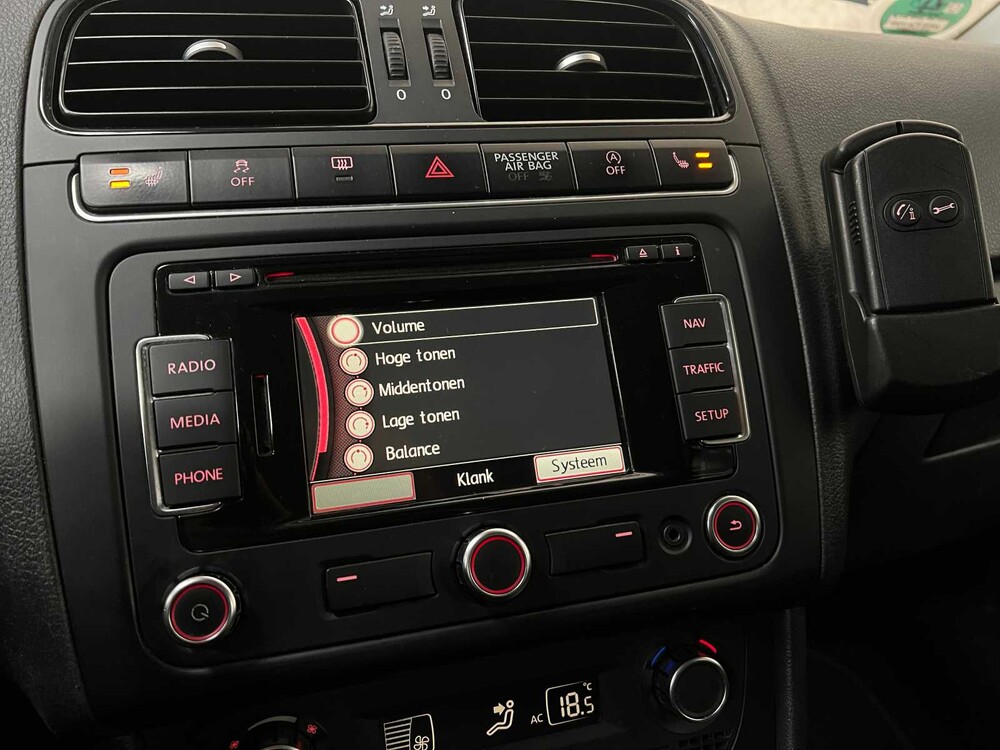 Volkswagen Polo 1.6 TDI BlueM Highline 90pk 2012, J-068-RV