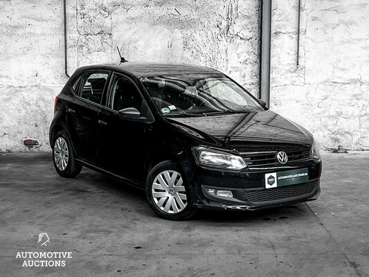 Volkswagen Polo 1.6 TDI BlueM Highline 90hp 2012, J-068-RV