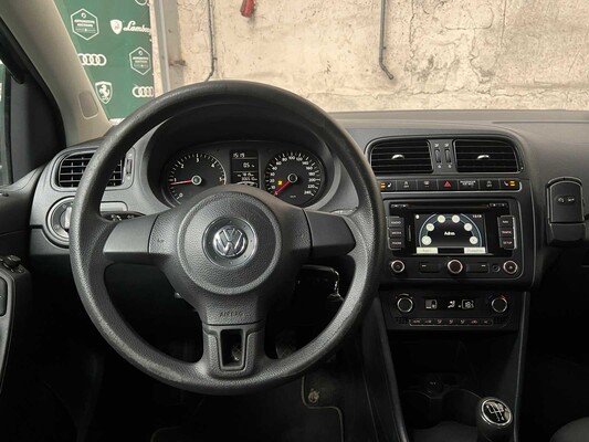 Volkswagen Polo 1.6 TDI BlueM Highline 90hp 2012, J-068-RV