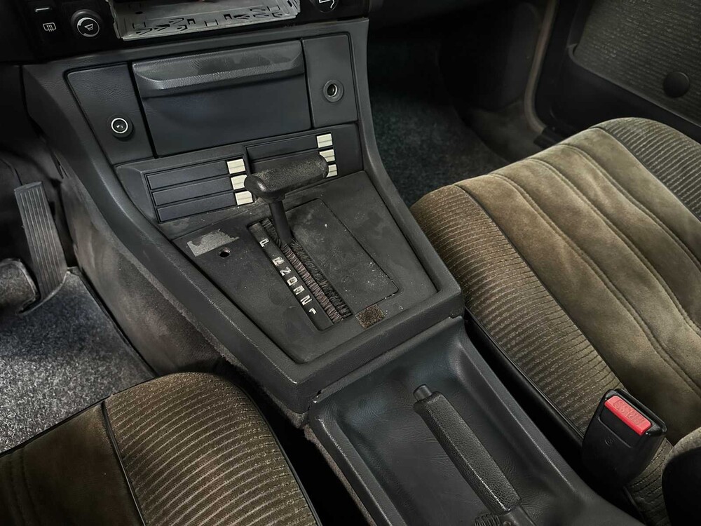 BMW 732i (E23) 3.2 L6 197pk 1985 7-Serie Oldtimer