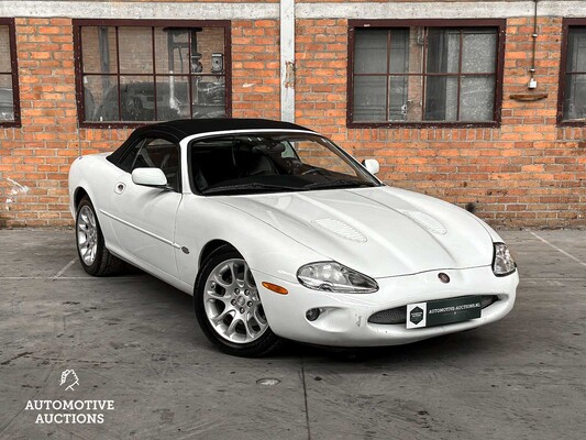 SAJJA42B6YPA09364 Jaguar XKR 4.0 V8 363hp 2000 Youngtimer