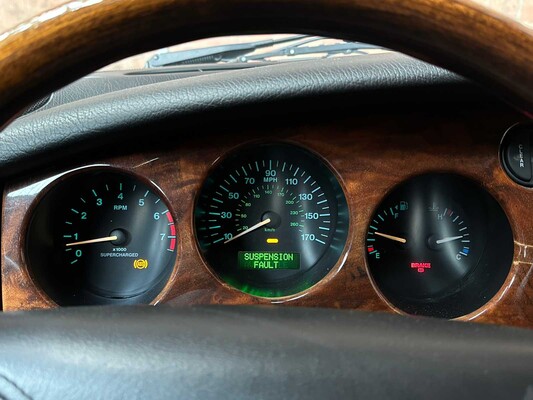 SAJJA42B6YPA09364 Jaguar XKR 4.0 V8 363hp 2000 Youngtimer