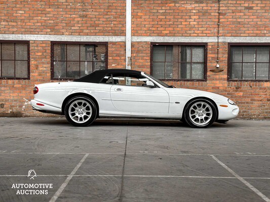 SAJJA42B6YPA09364 Jaguar XKR 4.0 V8 363PS 2000 Youngtimer