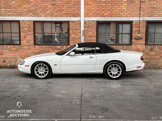 SAJJA42B6YPA09364 Jaguar XKR 4.0 V8 363PS 2000 Youngtimer