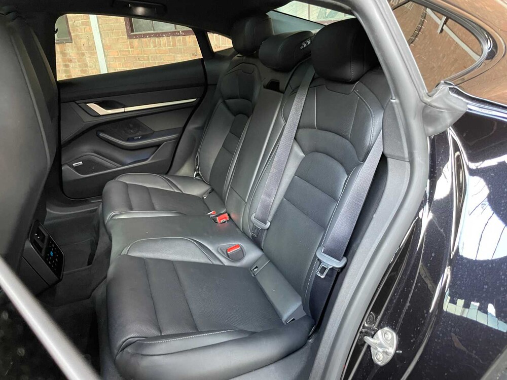 Porsche Taycan Turbo S 94kWh 761pk 2021 Sport-Chrono (Carbon)