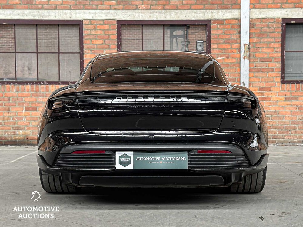 Porsche Taycan Turbo S 94kWh 761pk 2021 Sport-Chrono (Carbon)
