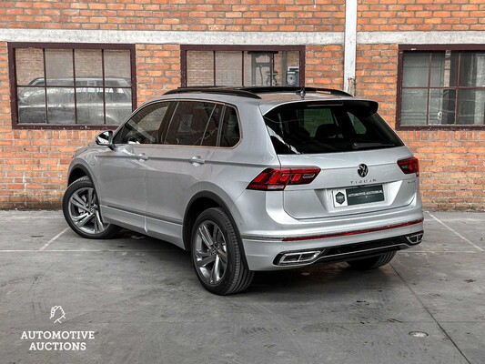 Volkswagen Tiguan 1.4 eHybrid R-Line Business 245hp 2023 (Manufacturer's Warranty)