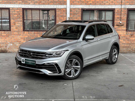 Volkswagen Tiguan 1.4 eHybrid R-Line Business 245hp 2023 (Manufacturer's Warranty)