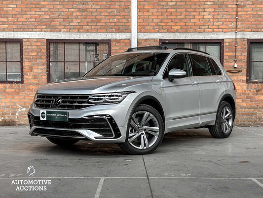 Volkswagen Tiguan 1.4 eHybrid R-Line Business 245hp 2023 (Manufacturer's Warranty)