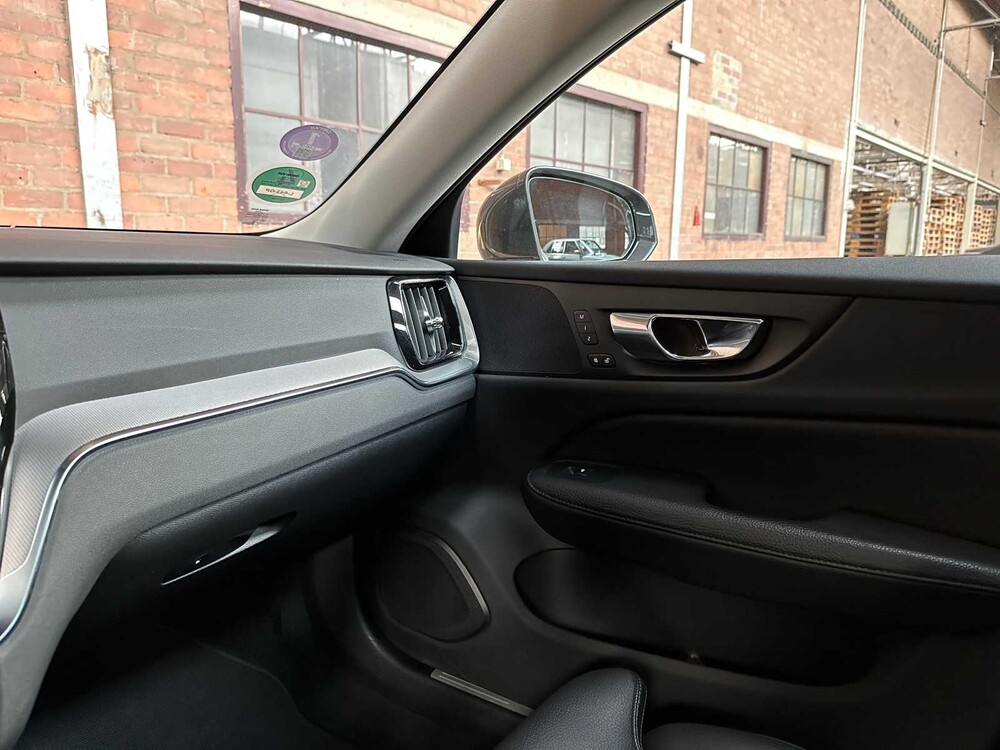 Volvo V60 2.0 T8 Twin Engine AWD Inscription 390hp 2019 Plug-In Hybrid, L-643-GP