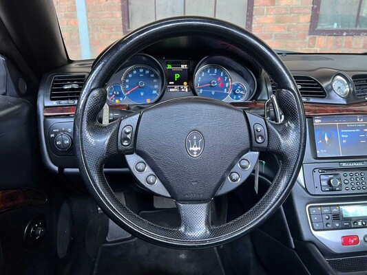 Maserati GranCabrio 4.2 V8 402pk 2010