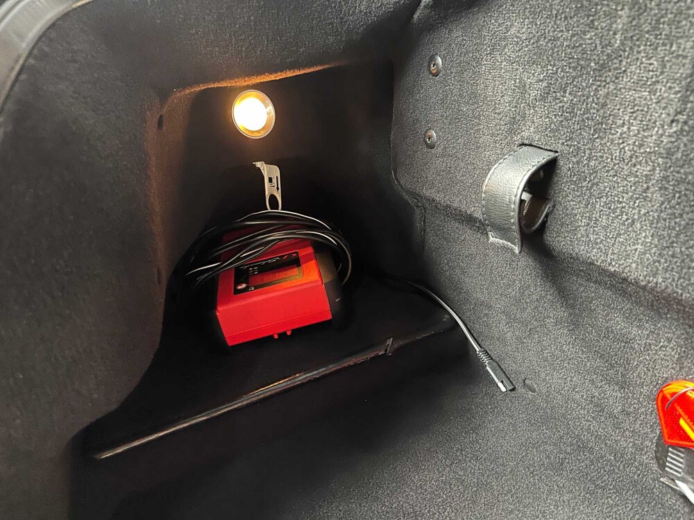 Aston Martin DB9 Volante 6.0 V12 Touchtronic 457hp 2006, GX-039-R Youngtimer