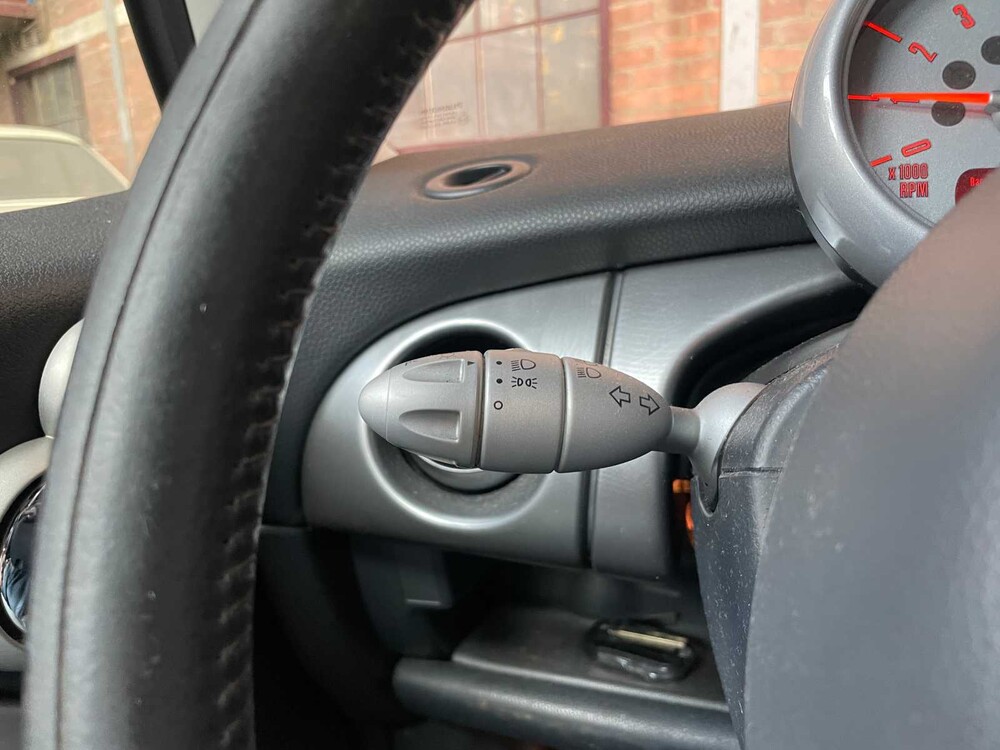 Mini 1.6 Cooper S 163pk 2002 -Orig. NL-, 96-JV-PG