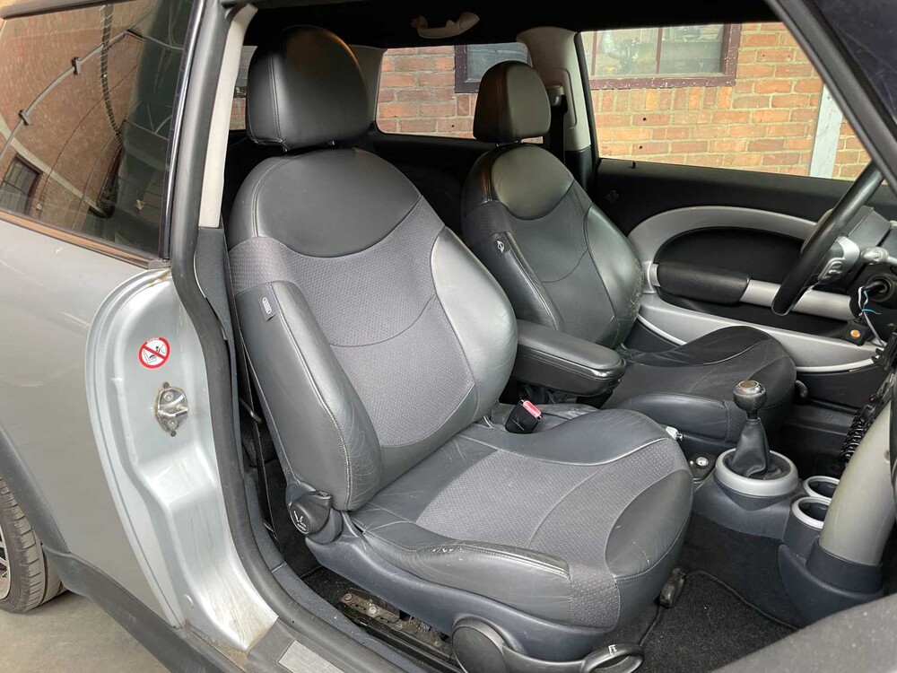 Mini 1.6 Cooper S 163pk 2002 -Orig. NL-, 96-JV-PG