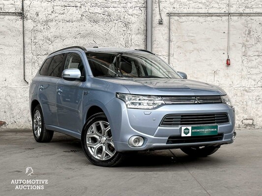 Mitsubishi Outlander 2.0 PHEV Instyle 121PS 2013 -Fertigmodell GB-, 5-SPB-99