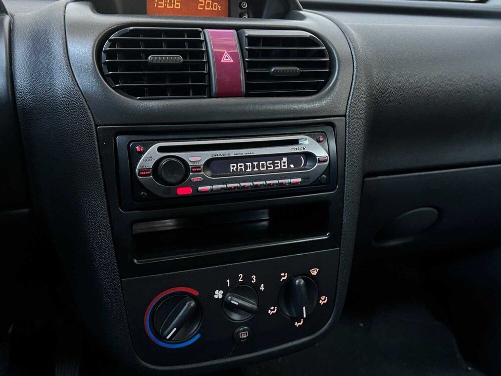 Opel Corsa 1.2-16V Comfort 75pk 2002, 37-JJ-RK