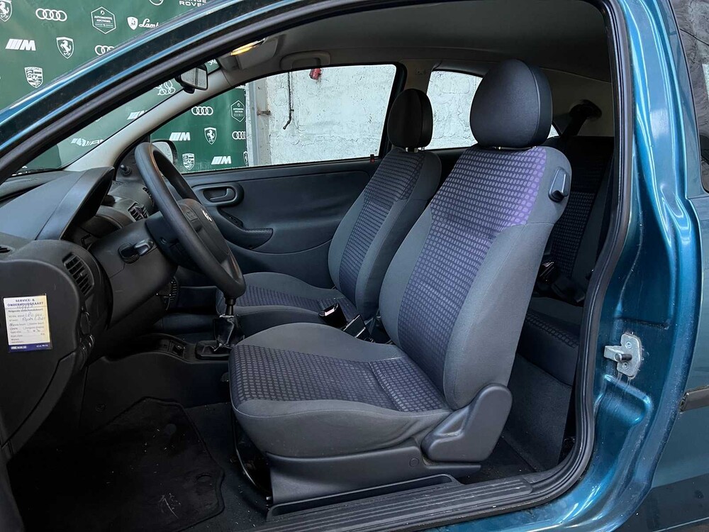 Opel Corsa 1.2-16V Comfort 75pk 2002, 37-JJ-RK