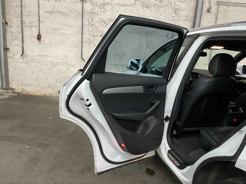 Audi Q5 2.0 TFSI Quattro Pro Line 211pk 2009, 6-KZR-60