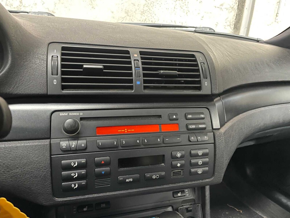 BMW 3-serie 316i Special Edition 116pk 2004 -Orig. NL-, 28-PG-BG