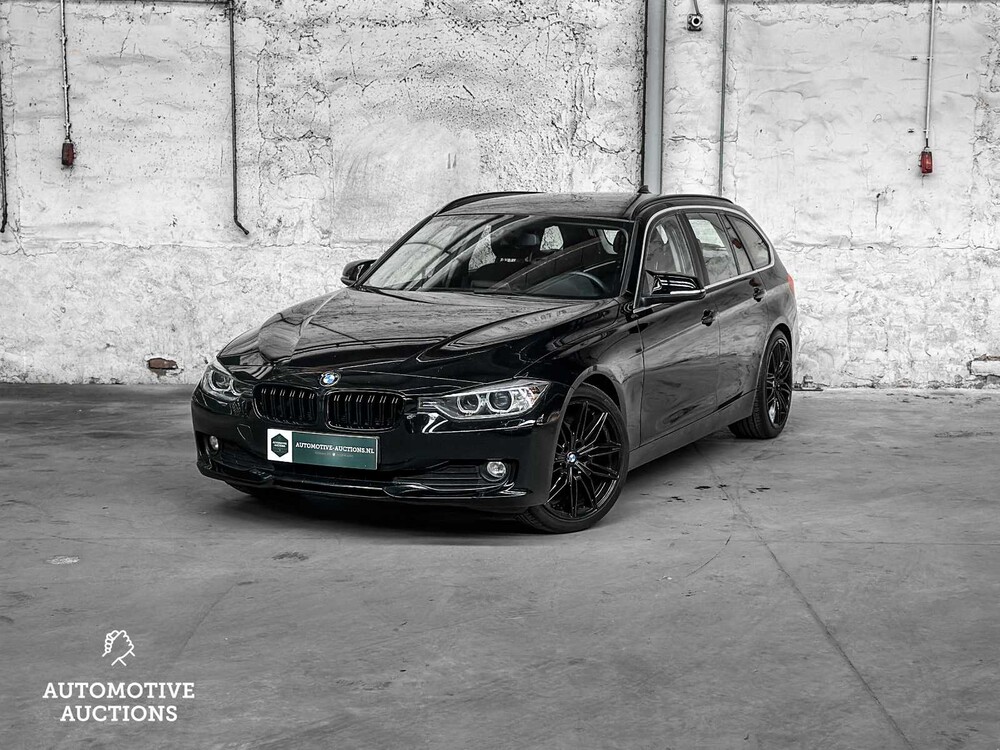 BMW 320d Touring Efficient Dynamics Edition Executive Upgrade 163pk 2013 3-serie -Orig. NL-, 9-SHX-86