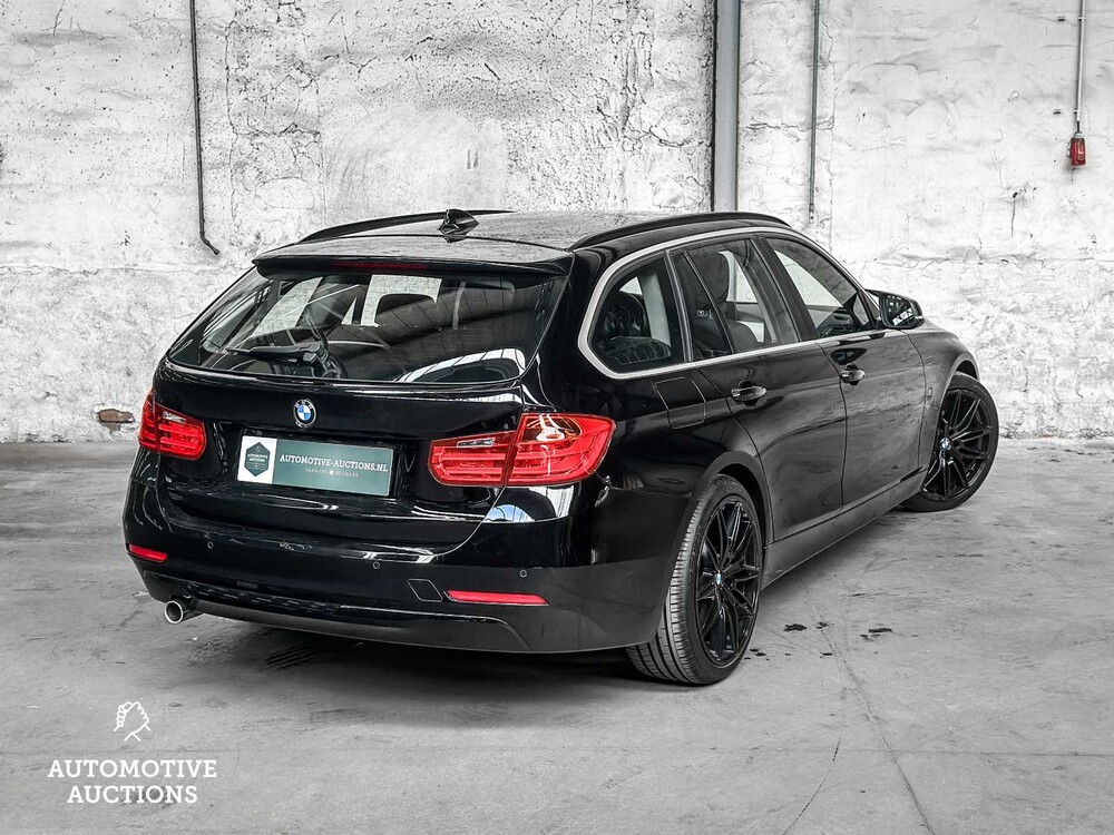 BMW 320d Touring Efficient Dynamics Edition Executive Upgrade 163pk 2013 3-serie -Orig. NL-, 9-SHX-86